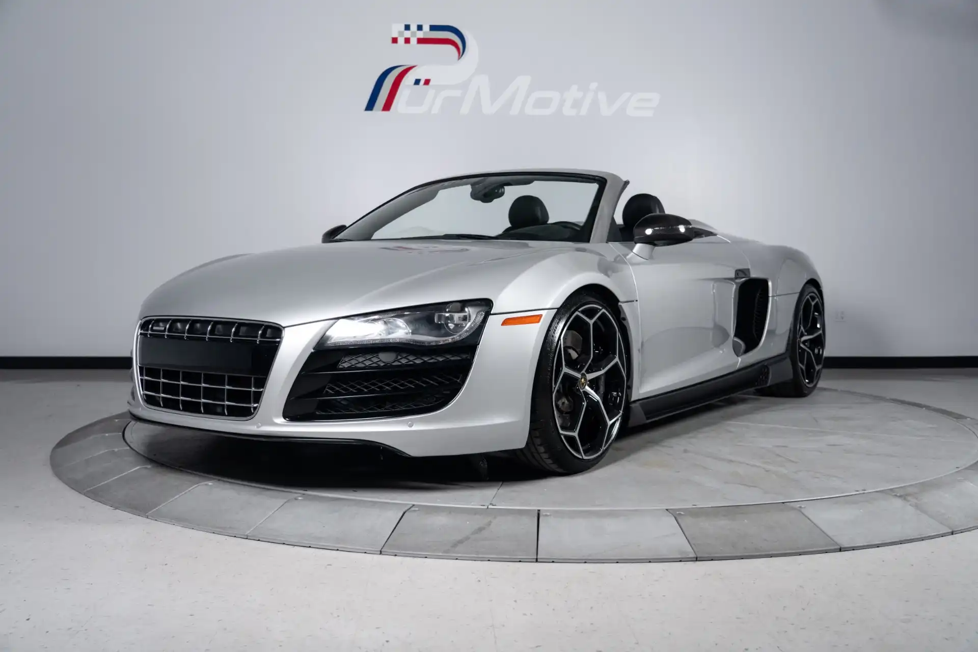 2012 Audi R8 5.2 Spyder quattro R tronic's photo