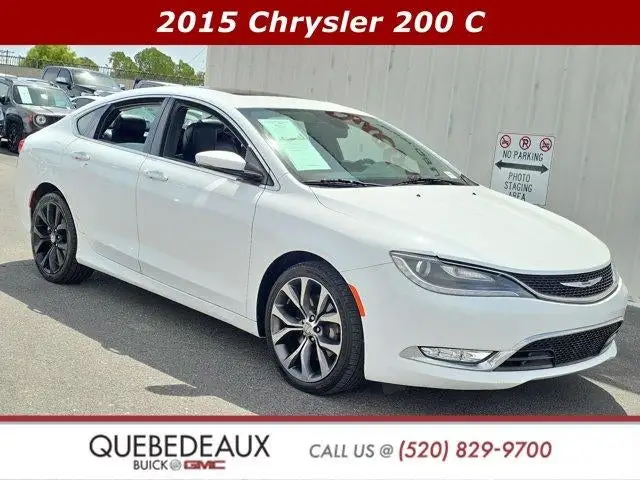 2015 Chrysler 200 C AWD photo 1