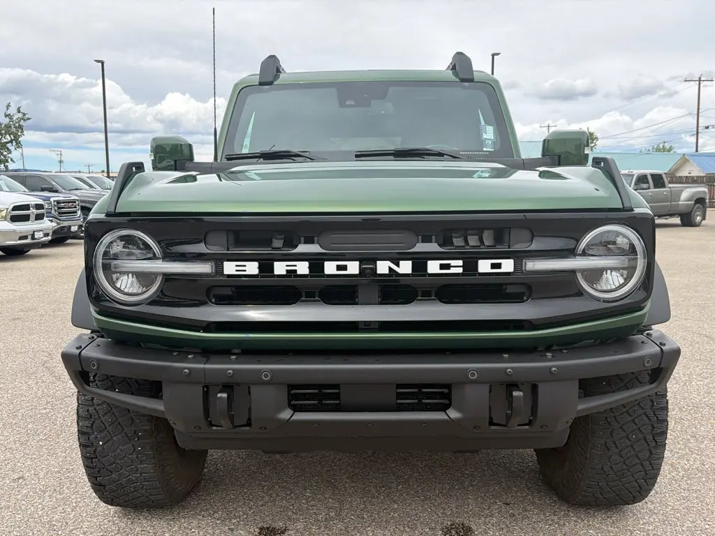 2023 Ford Bronco Outer Banks 4WD photo 4