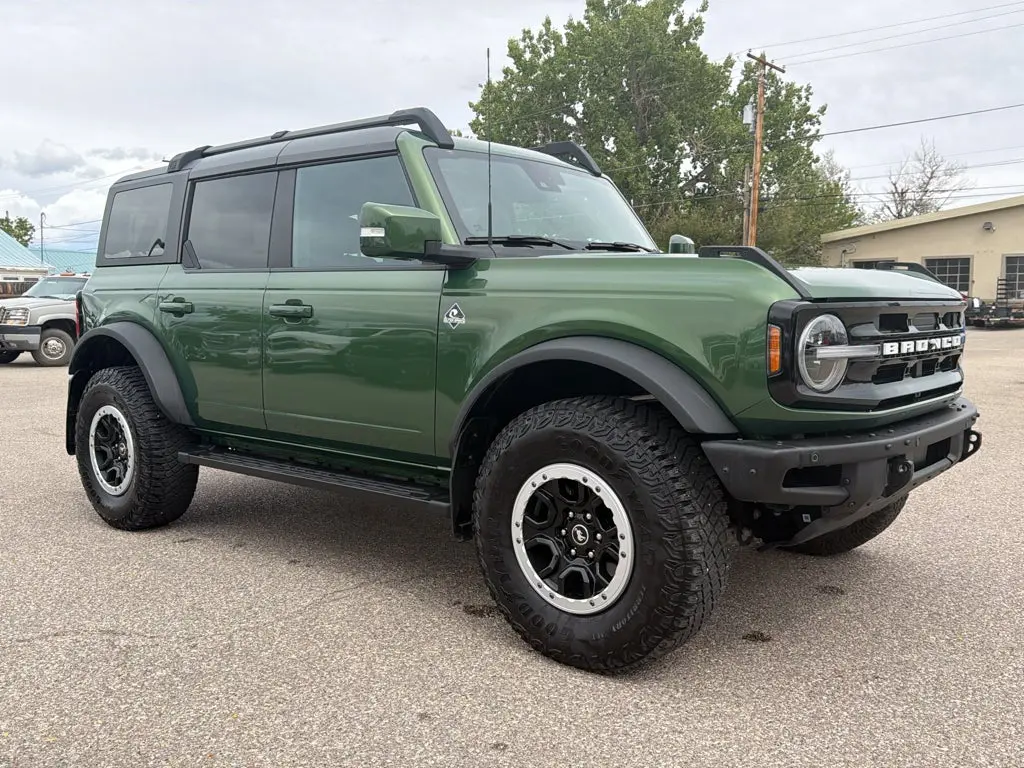 2023 Ford Bronco Outer Banks 4WD photo 5