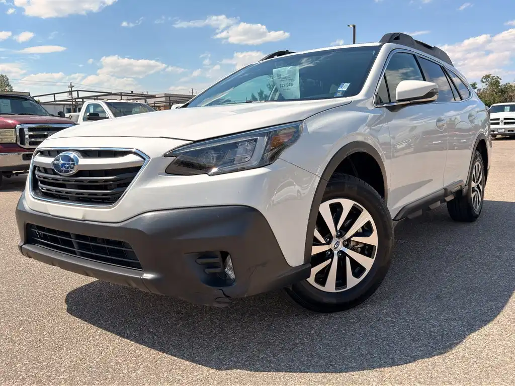 2022 Subaru Outback Premium's photo