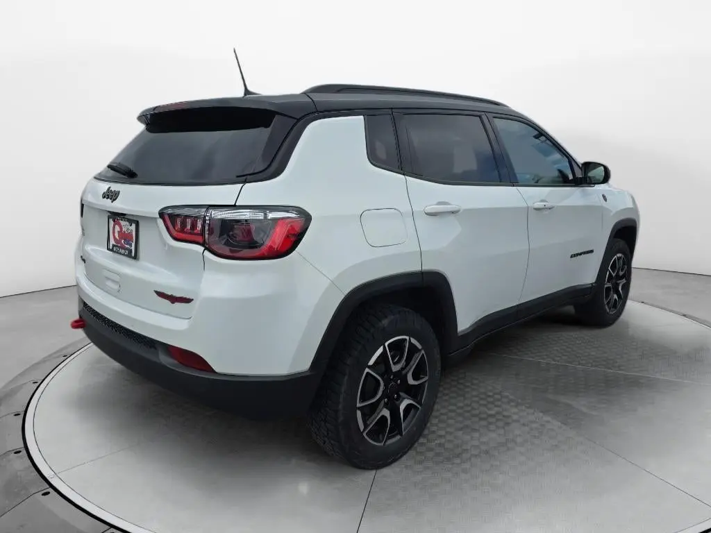2025 Jeep Compass Trailhawk 4X4 photo 5