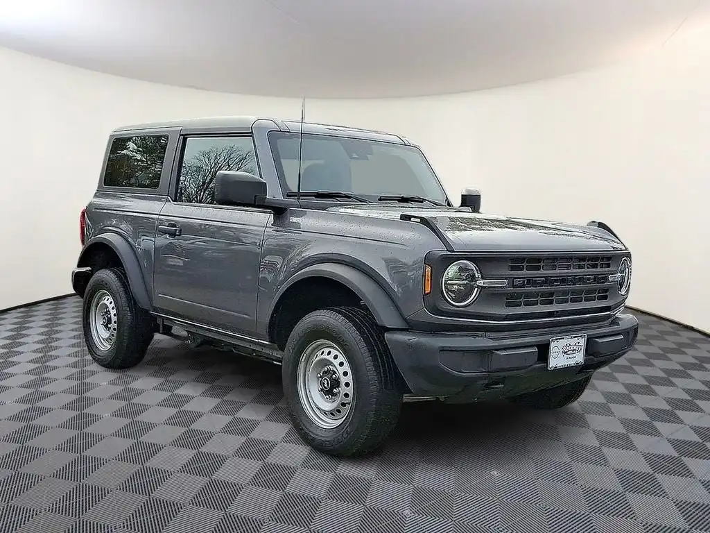 2023 Ford Bronco Base 4x4's photo