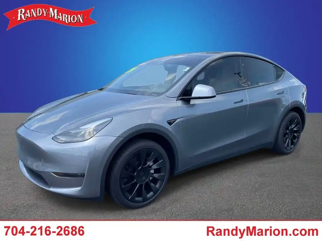 2024 Tesla Model Y Long Range Rear Wheel Drive's photo