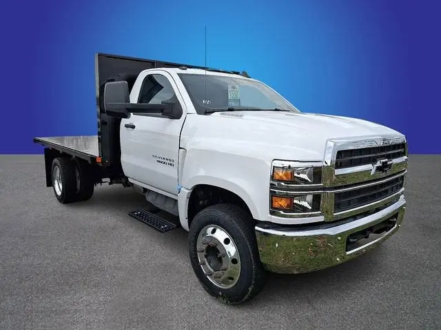 2023 Chevrolet Silverado HD Work Truck Regular Cab 141 WB photo 3