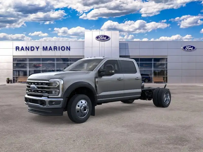 2026 Ford F-450 Lariat 4WD Crew Cab DRW 179 in's photo
