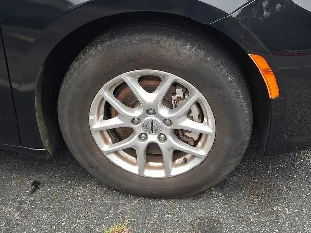 2023 Chrysler Pacifica Touring L photo 4
