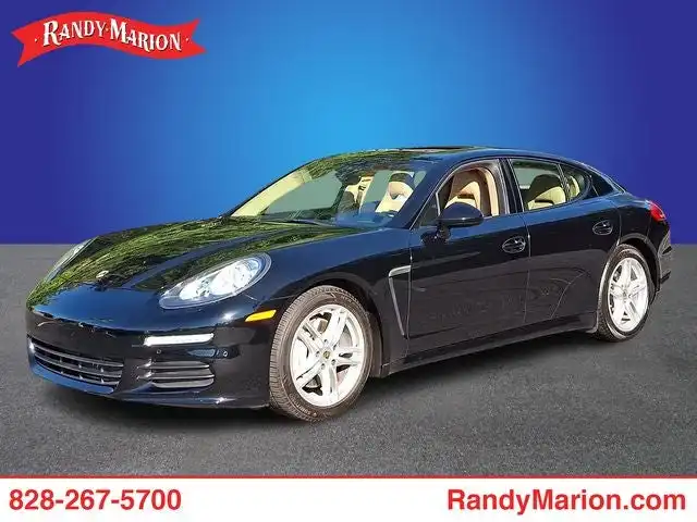 2016 Porsche Panamera 4 Edition's photo