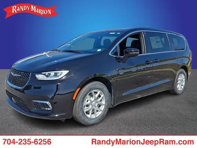 2026 Chrysler Pacifica Select photo 1