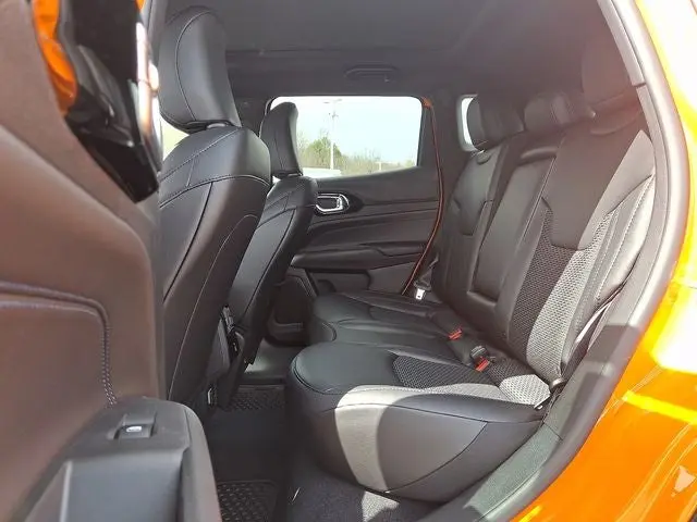 2026 Jeep Compass Latitude Altitude 4WD photo 5