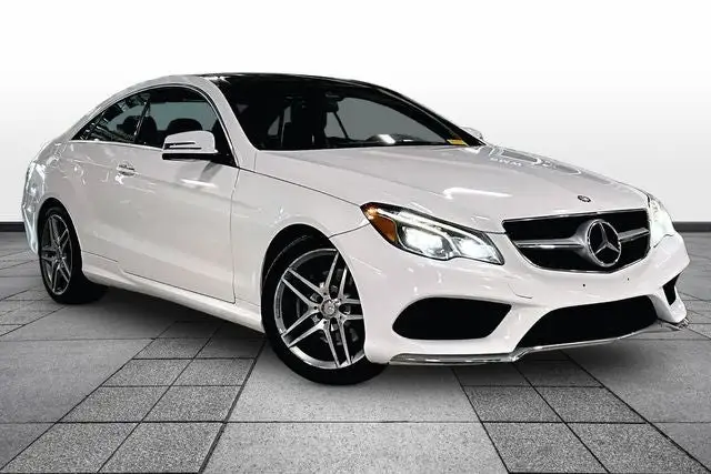 2016 Mercedes-Benz E-Class E400 4MATIC photo 1