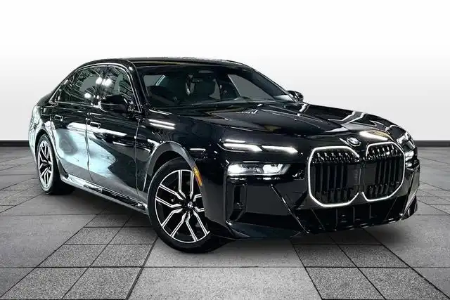 2026 BMW 7 Series 740i xDrive Sedan's photo