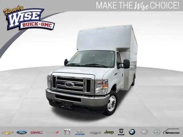 2022 Ford E-Series DRW E-450 Super Duty 158 in WB's photo