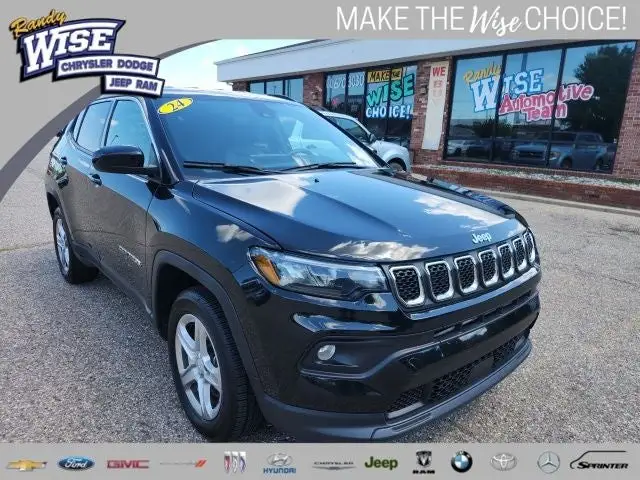 2024 Jeep Compass Latitude 4X4 photo 1