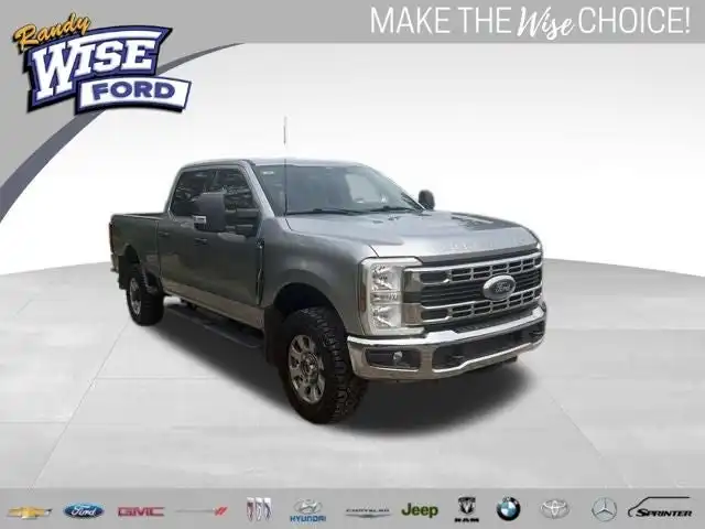 2024 Ford F-250 XLT 4x4 Crew Cab 8' Box's photo