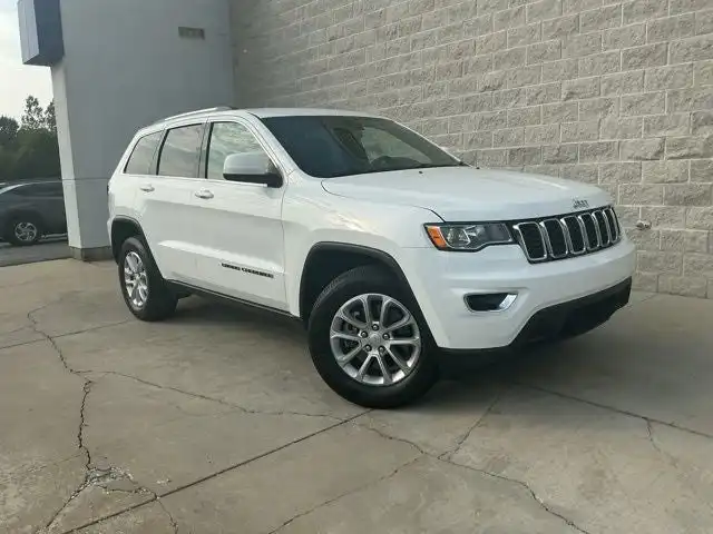 2021 Jeep Grand Cherokee Laredo E 4WD's photo