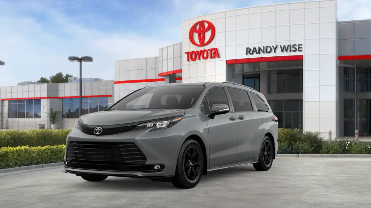 2026 Toyota Sienna Woodland Edition Hybrid AWD's photo