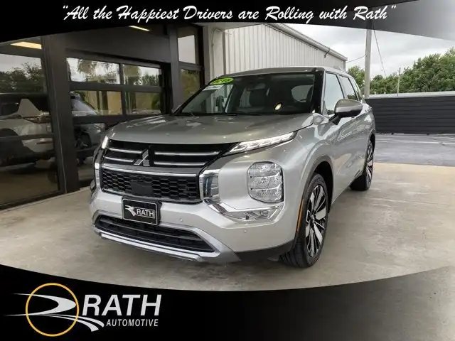 2025 Mitsubishi Outlander SE 2WD's photo