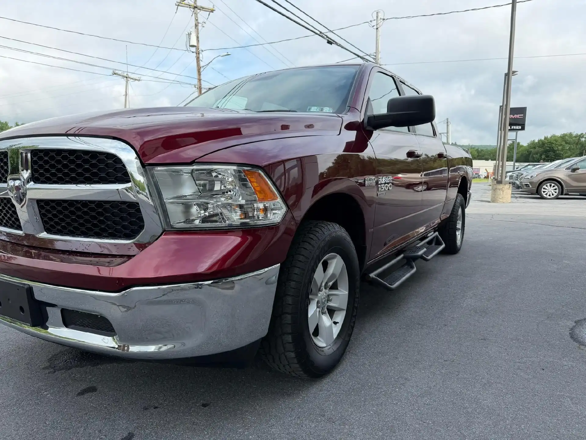 2019 RAM 1500 Classic SLT 4x4 Crew Cab 6'4's photo