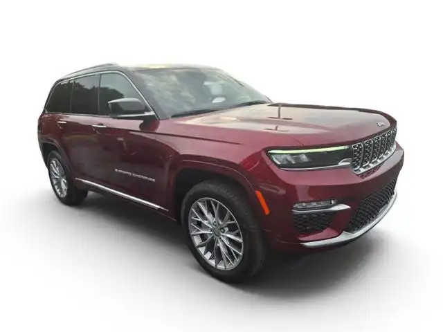 2025 Jeep Grand Cherokee Summit 4x4's photo