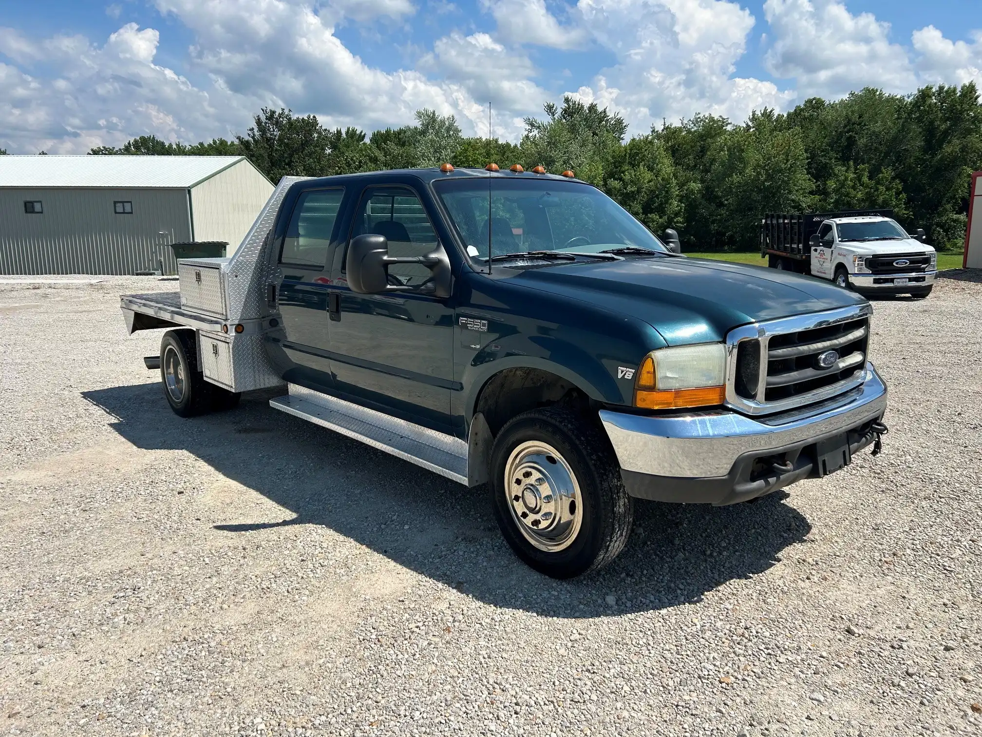 1999 Ford F-550's photo