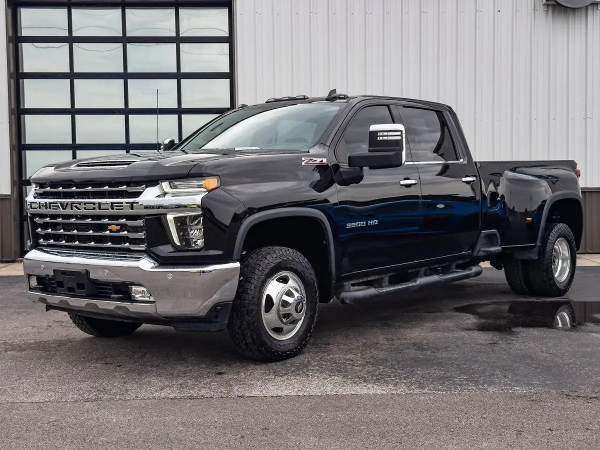 2021 Chevrolet Silverado HD LTZ 4WD Crew Cab Long Box DRW photo 1