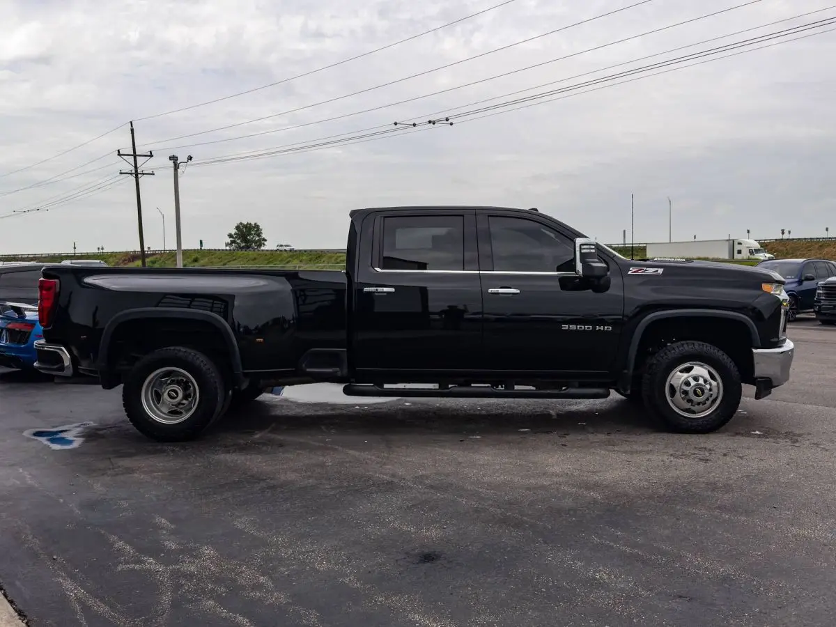2021 Chevrolet Silverado HD LTZ 4WD Crew Cab Long Box DRW photo 4