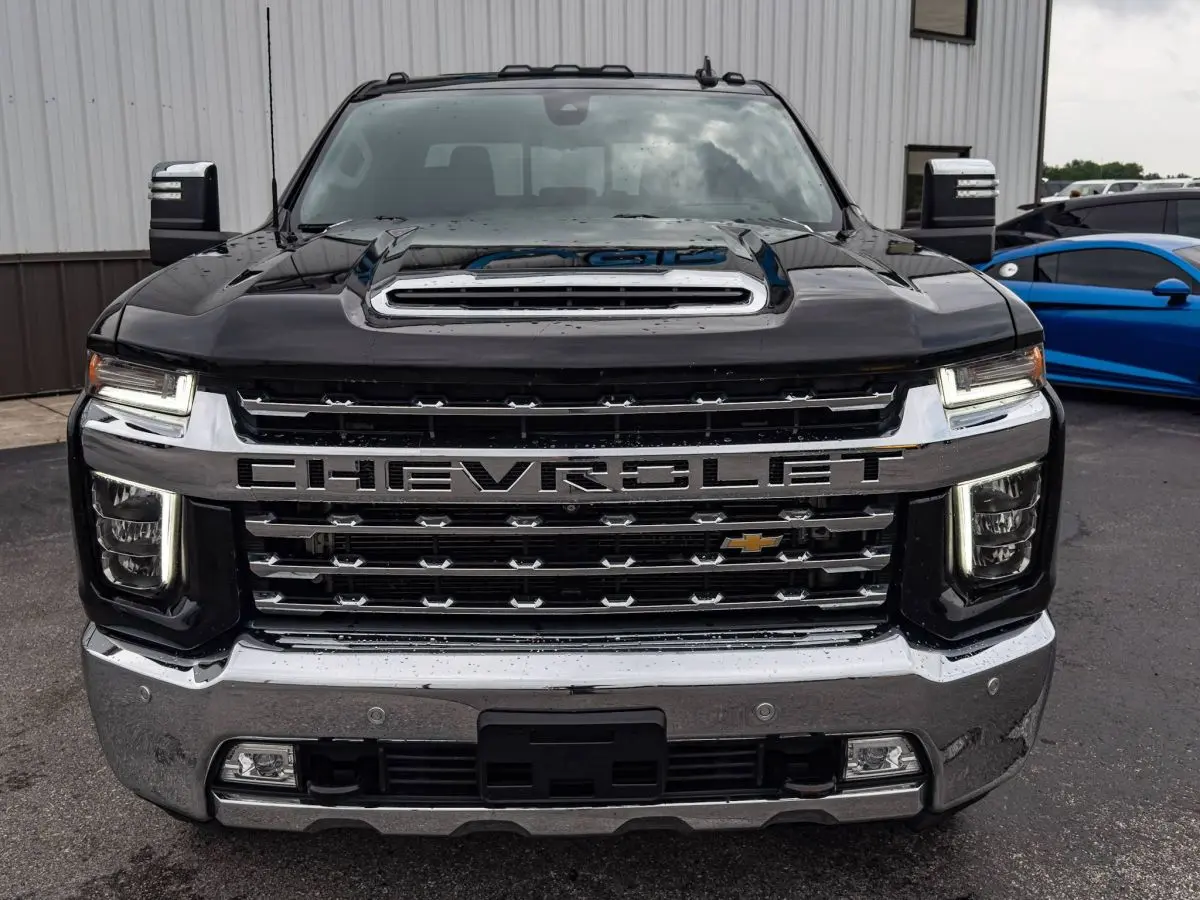 2021 Chevrolet Silverado HD LTZ 4WD Crew Cab Long Box DRW photo 5