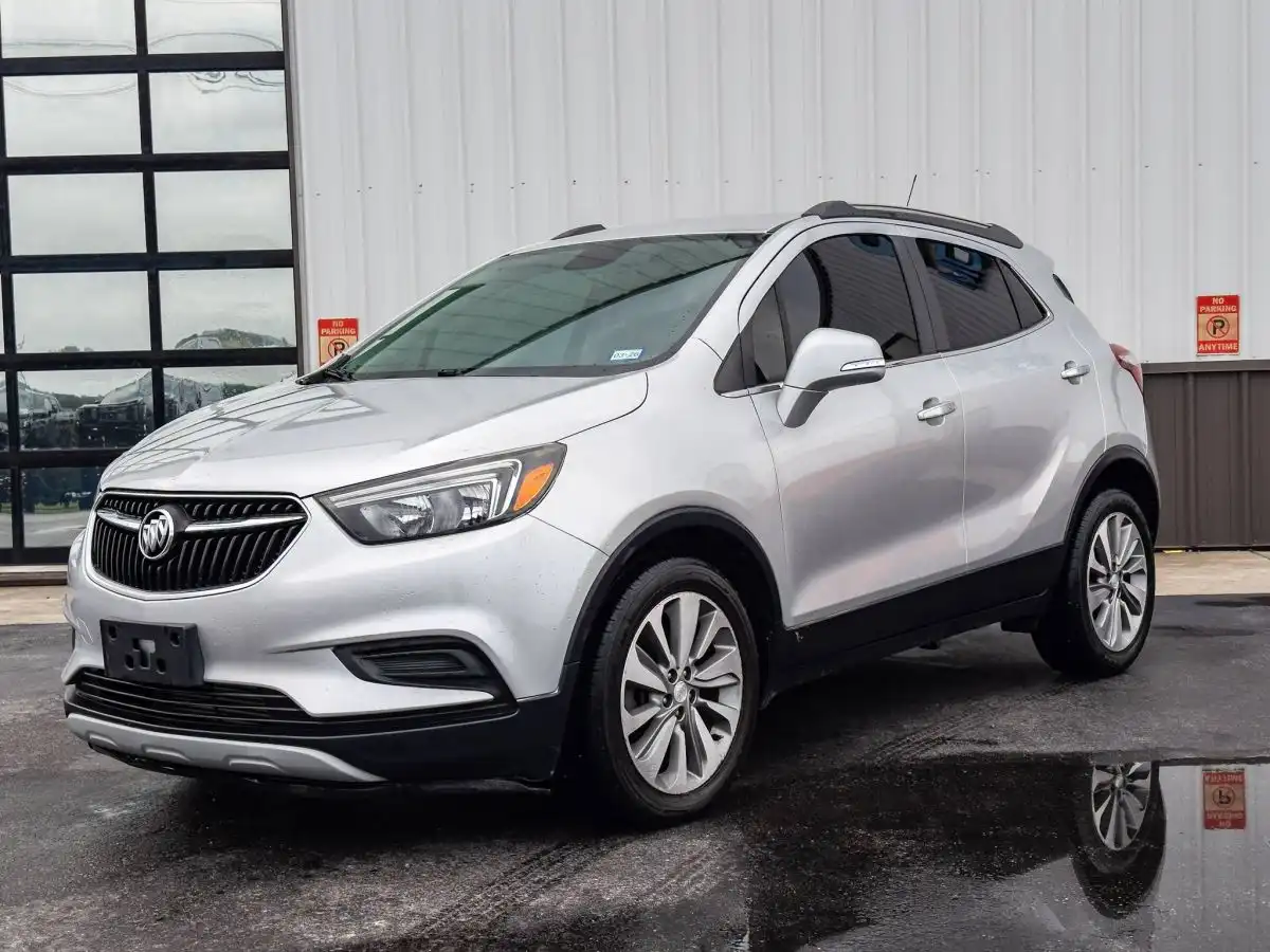 2019 Buick Encore Preferred's photo