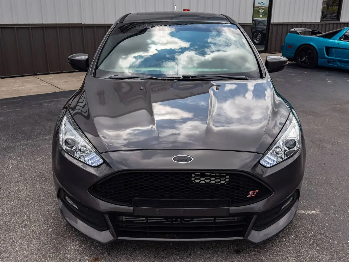 2018 Ford Focus Hatch ST photo 5