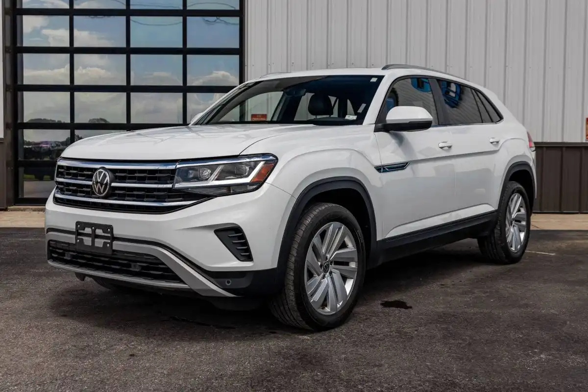 2023 Volkswagen Atlas Cross Sport 2.0T SE w/Tech's photo