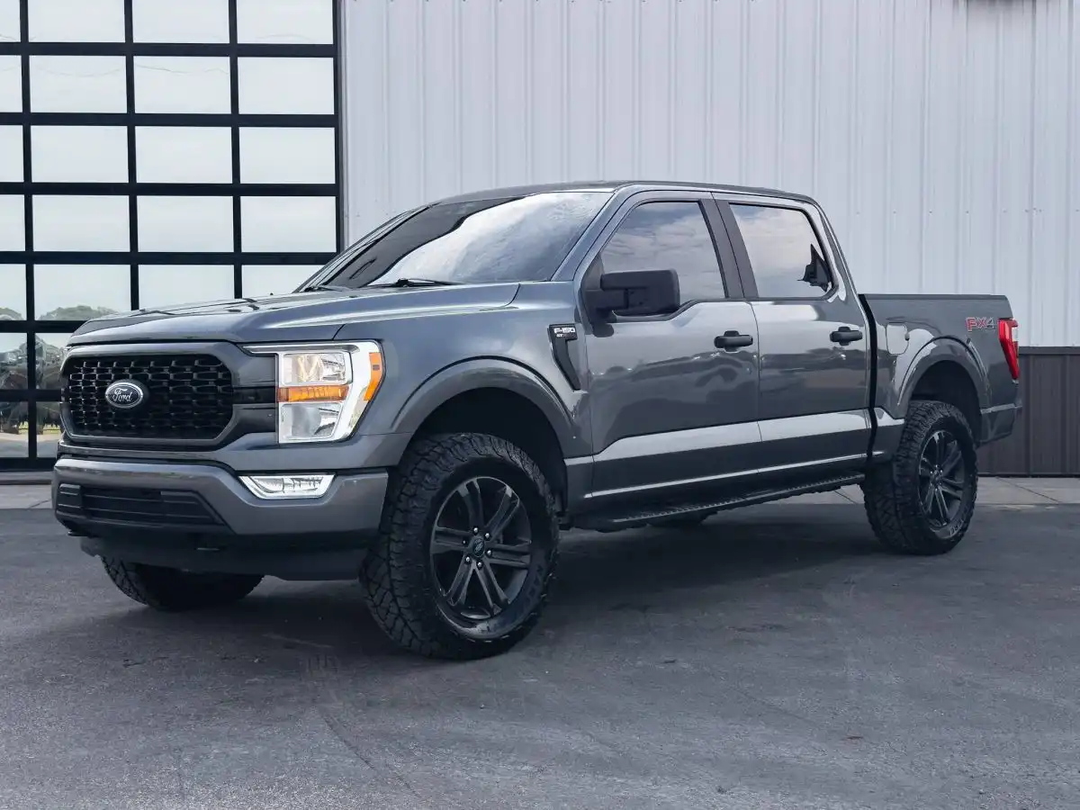 2021 Ford F-150 XL 4x4 SuperCrew 5-1/2 Box's photo