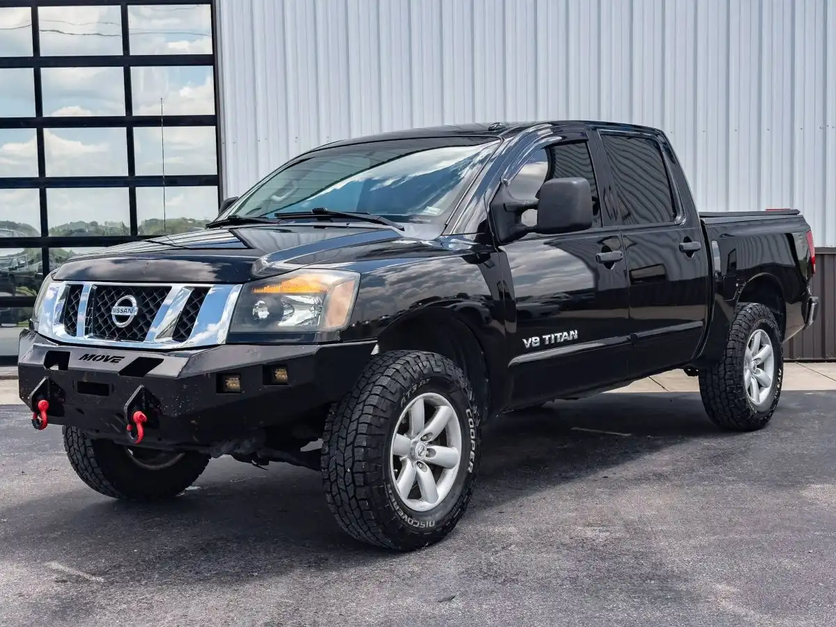 2014 Nissan Titan SV 4X4 Crew Cab SWB's photo