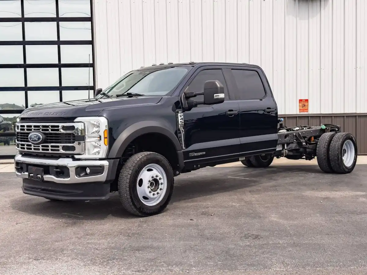 2023 Ford F-450 XL 4x4 Crew Cab 203-In DRW's photo