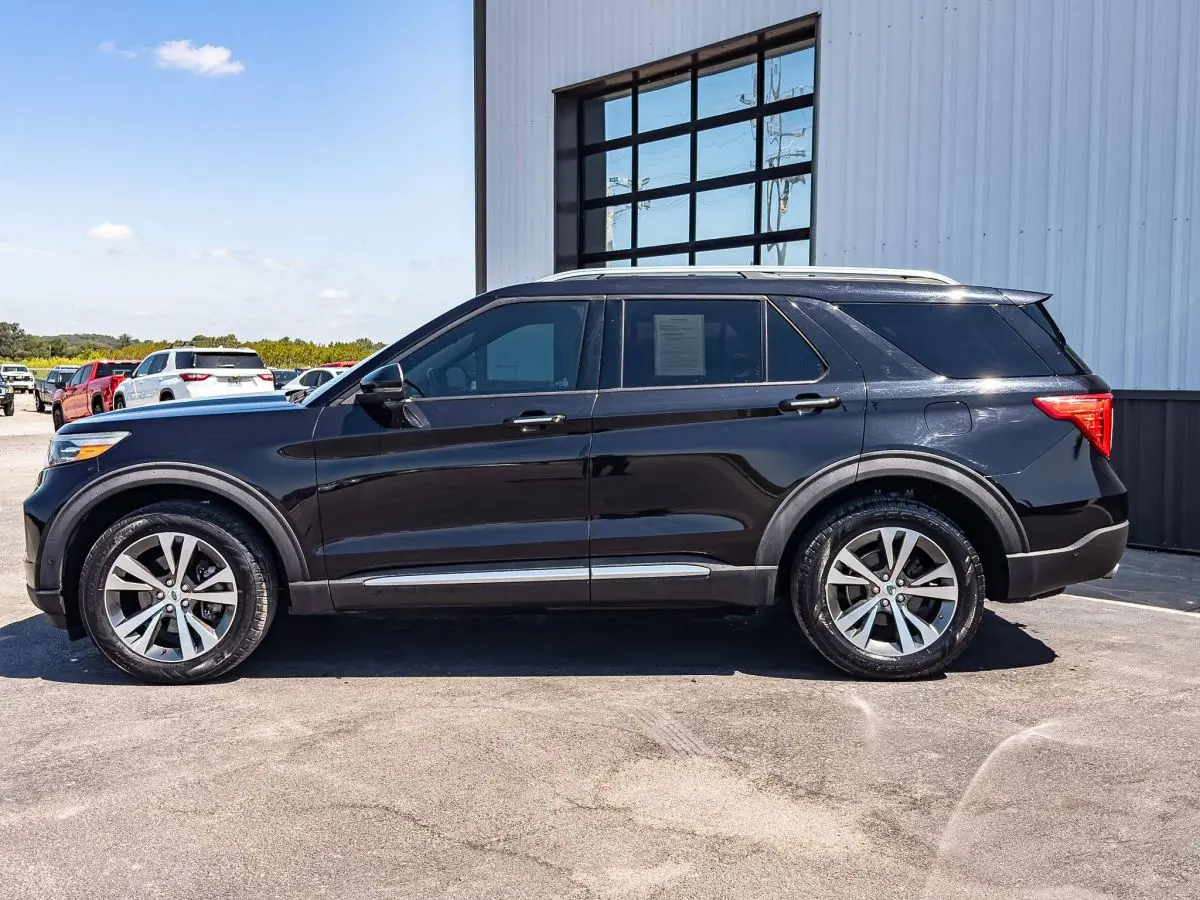 2020 Ford Explorer Platinum 4WD photo 3