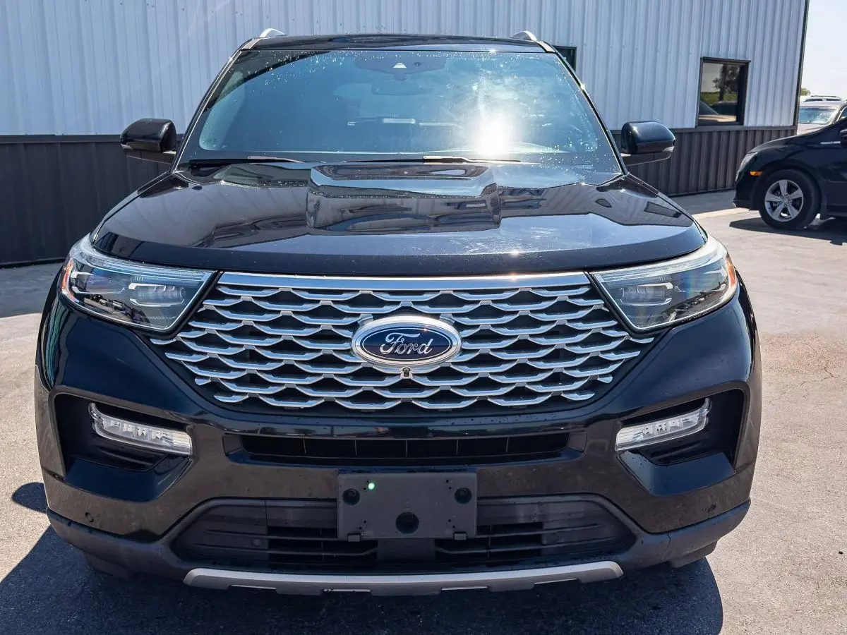2020 Ford Explorer Platinum 4WD photo 5