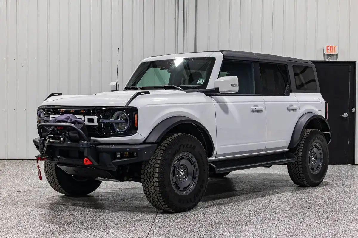 2025 Ford Bronco Outer Banks 4WD's photo