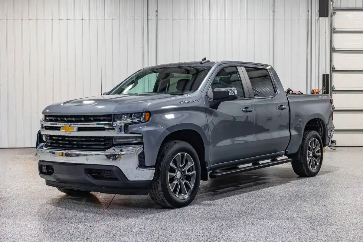 2022 Chevrolet Silverado 1500 LT 4WD Crew Cab Short Box 2FL's photo