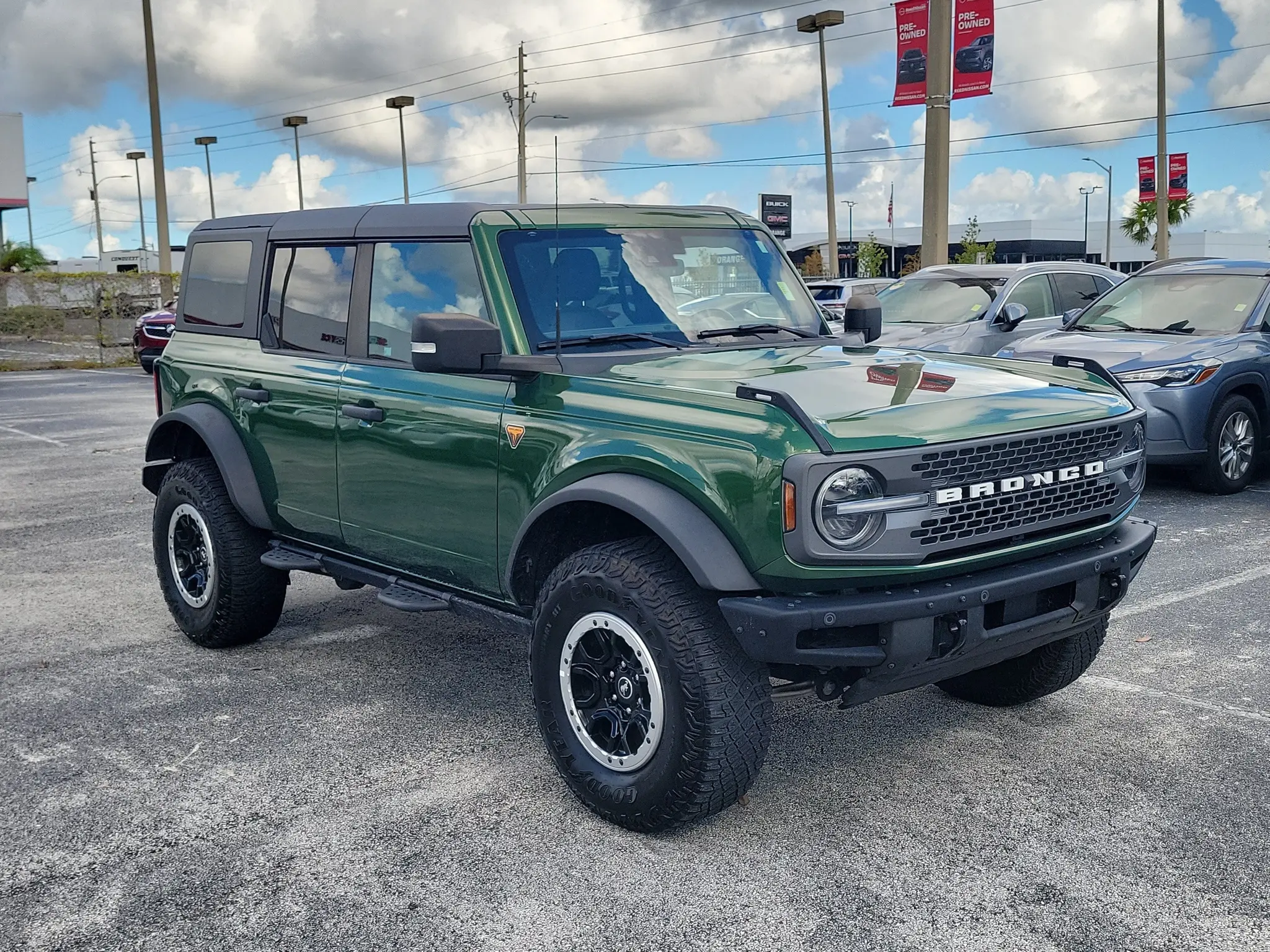 2023 Ford Bronco Badlands 4WD photo 3