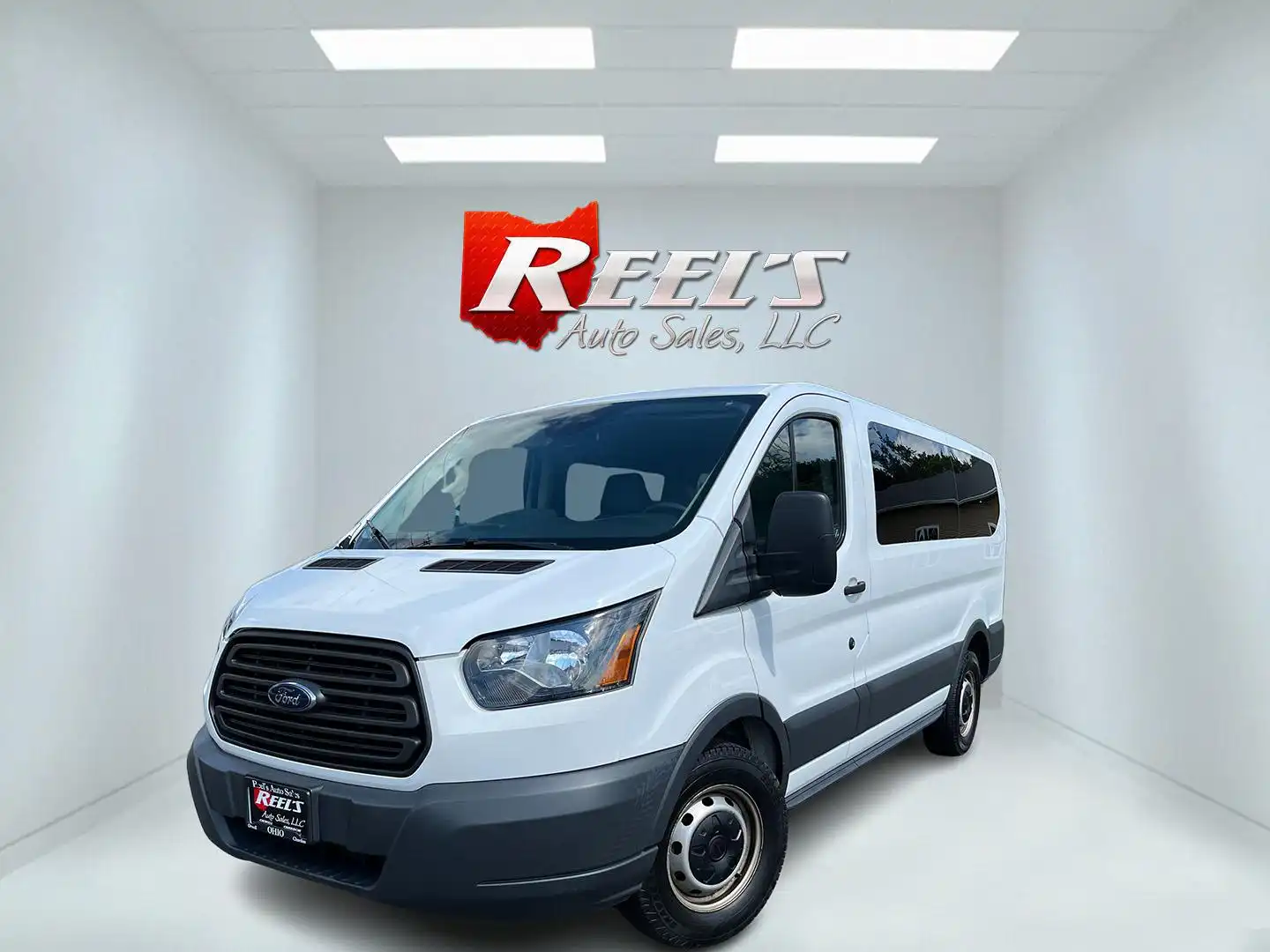 2018 Ford Transit XL Wagon 150 Low Roof Sliding Pass. 130's photo