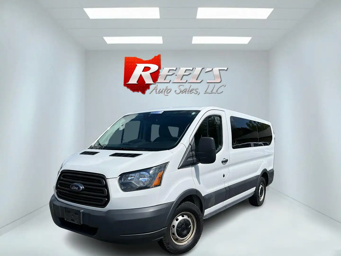 2018 Ford Transit XL Wagon 150 Low Roof Sliding Pass. 130's photo