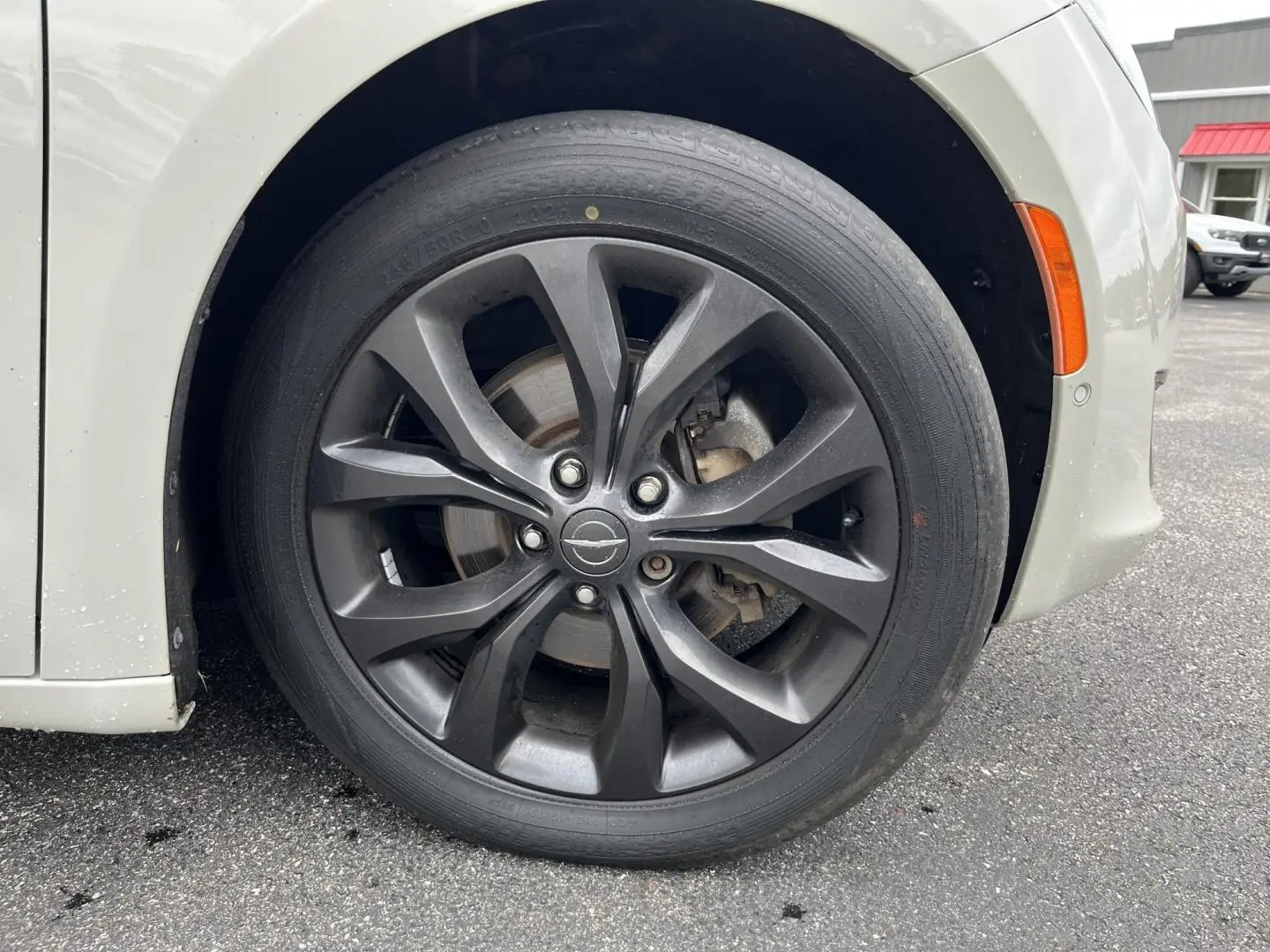 2020 Chrysler Pacifica Touring L photo 5