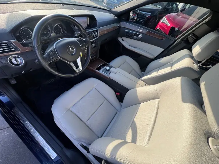 2013 Mercedes-Benz E-Class E350 Luxury 4MATIC photo 3