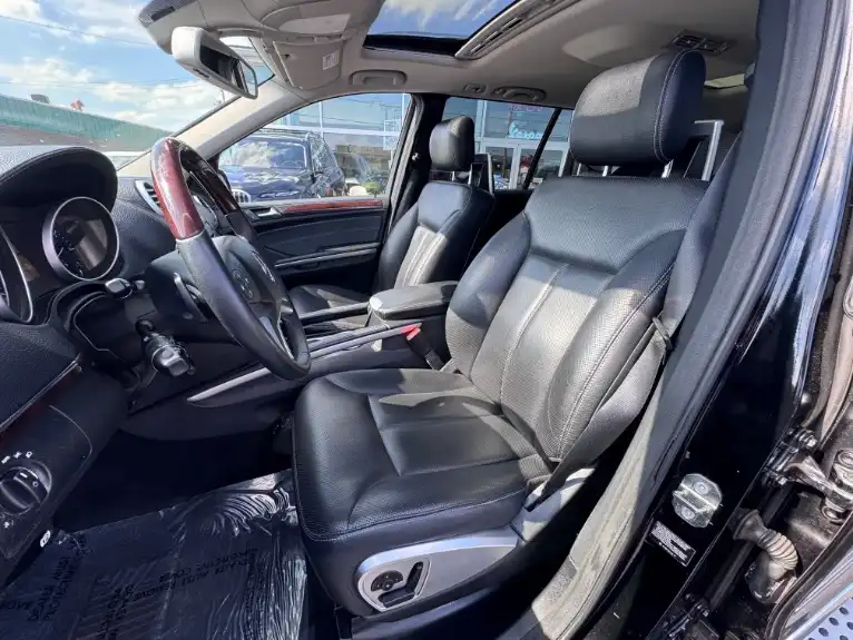 2009 Mercedes-Benz GL-Class GL550's photo