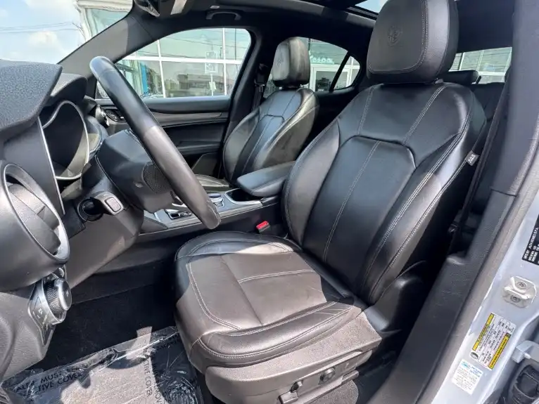 2022 Alfa Romeo Stelvio Ti AWD's photo