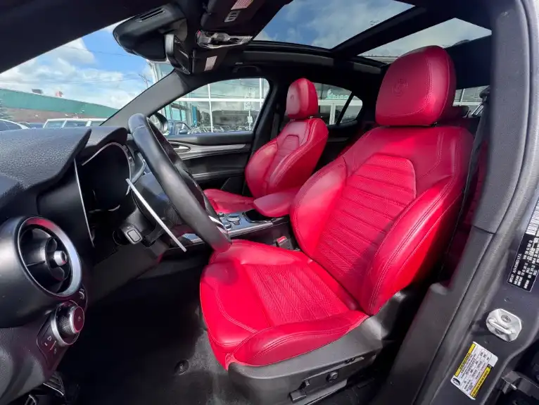 2024 Alfa Romeo Stelvio Veloce AWD's photo