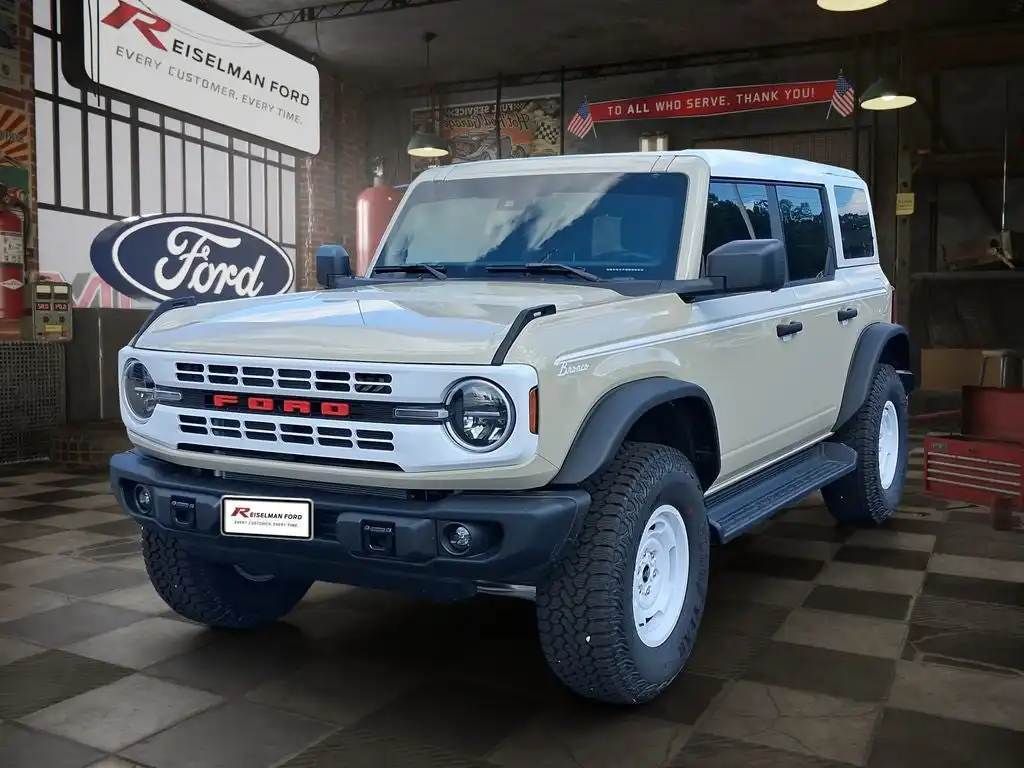 2026 Ford Bronco Heritage Edition 4x4's photo