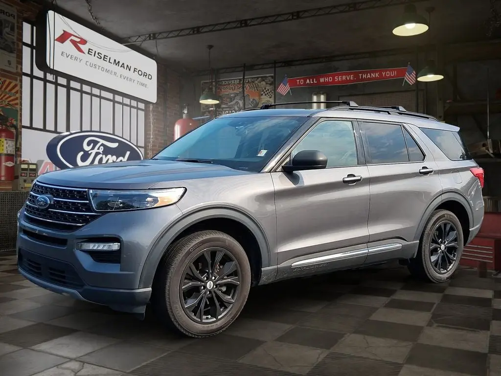 Vehicle Image 1