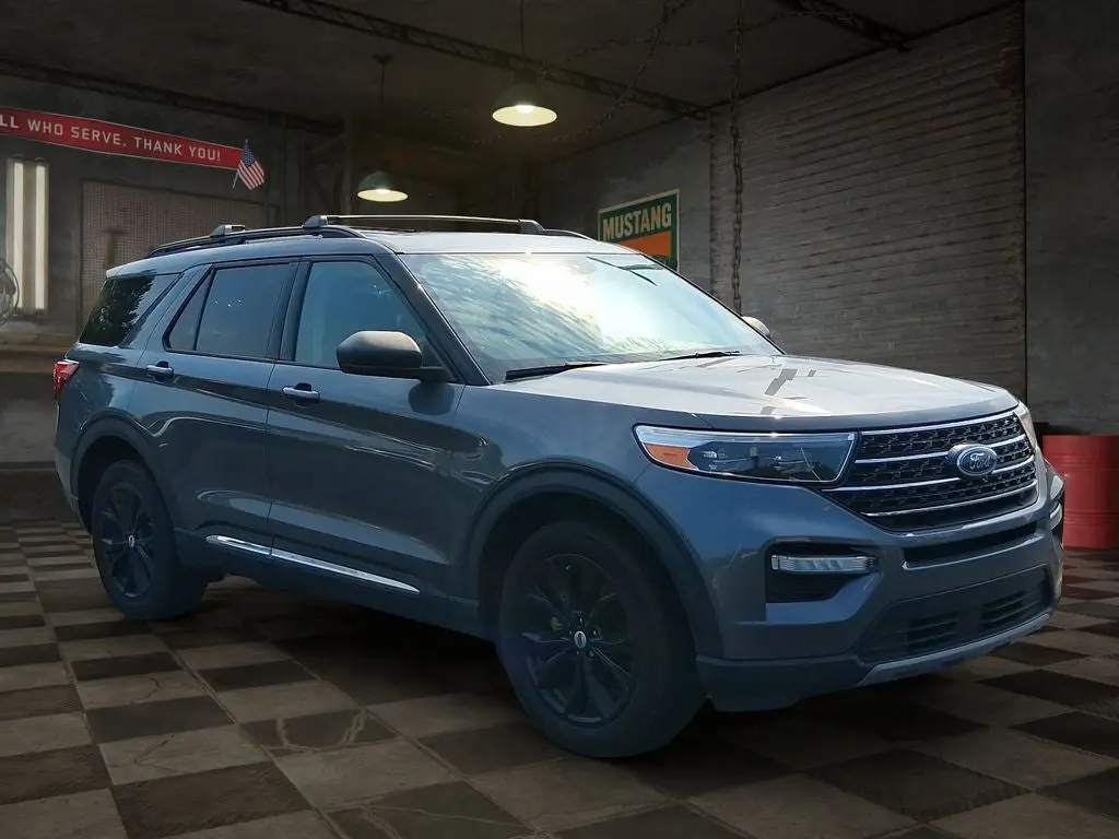 Vehicle Image 2
