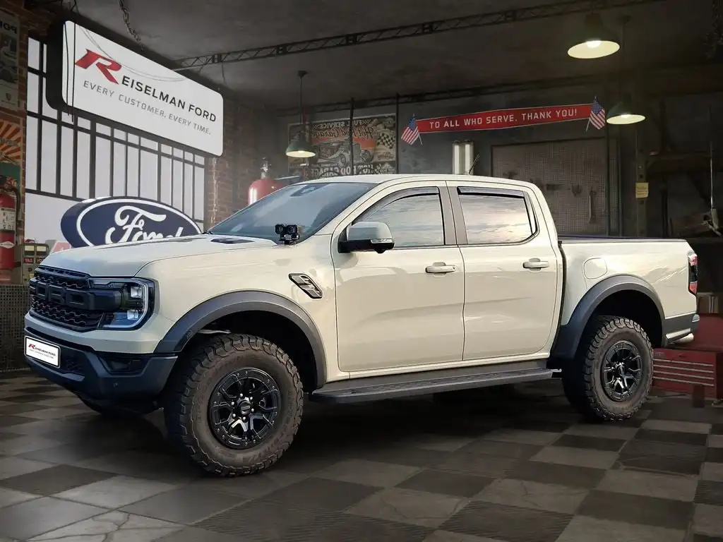 2025 Ford Ranger Raptor 4x4 SuperCrew 5' Box's photo